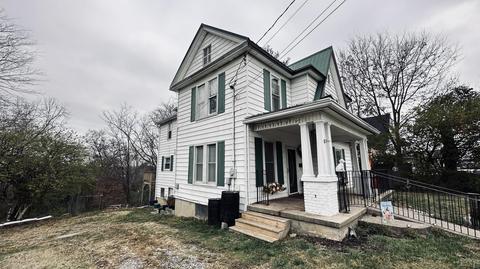 596 Chestnut St, Berea, KY 40403 photo 8