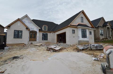 2432 Lorenzo Way, Lexington, KY 40509