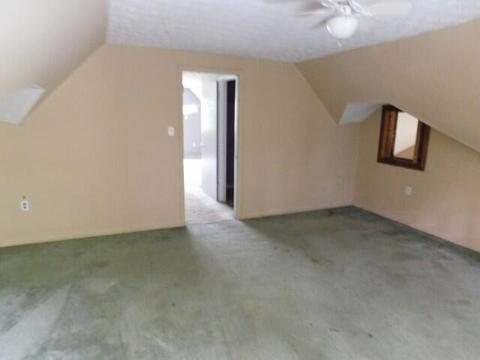 4990 Ky-302, Van Lear, KY 41265 photo 13