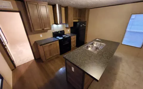 604 Cedar St, Providence, KY 42450 photo 3