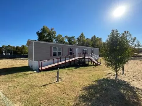 604 Cedar St, Providence, KY 42450 photo 1