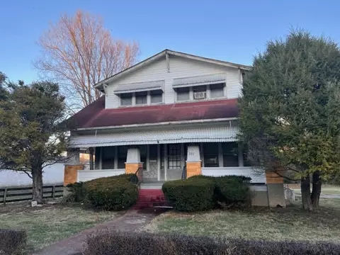 201 S Queen St, Mount Sterling, KY 40353