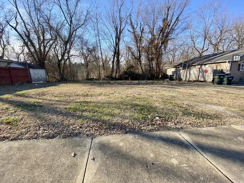 145 S Spring St, Madisonville, KY 42431