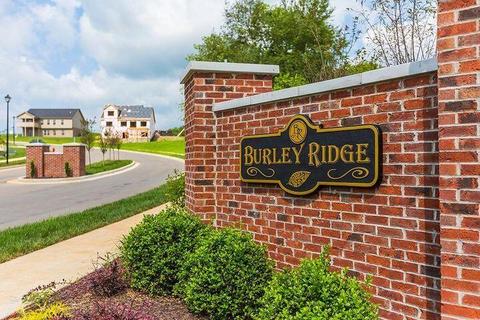 121 Loose Leaf Ct, Nicholasville, KY 40356