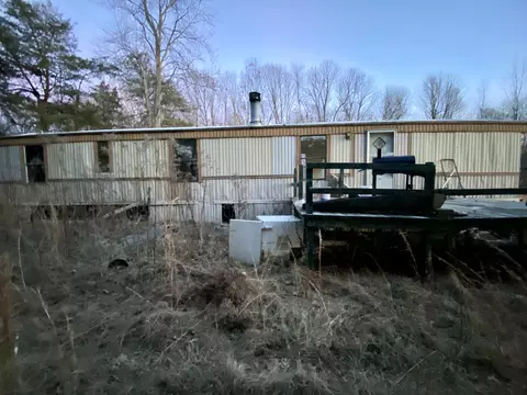 11670 Farmersville Rd, Princeton, KY 42445