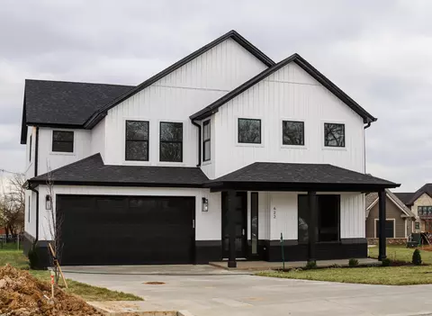 622 Trinity Ln, Versailles, KY 40383