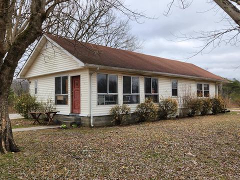 1022 Old Crab Orchard Rd, East Bernstadt, KY 40729