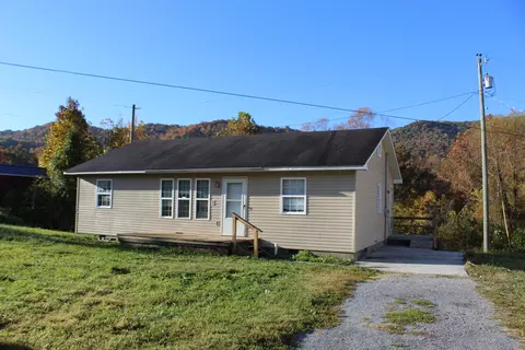 164 Robinson Ln, Middlesboro, KY 40965