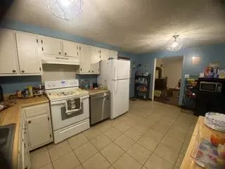 105 Bowling Rd, Jackson, KY 41339 photo 3