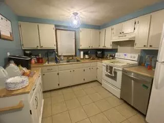 105 Bowling Rd, Jackson, KY 41339 photo 2
