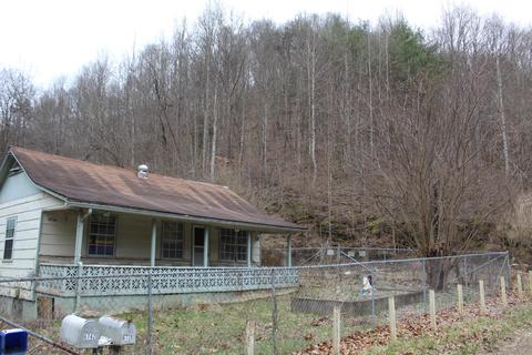 6726 Ky-66, Arjay, KY 40902 photo 2