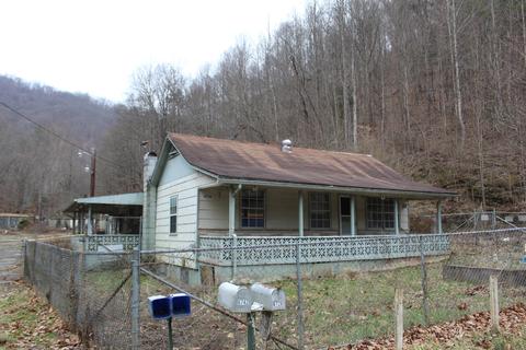 6726 Ky-66, Arjay, KY 40902