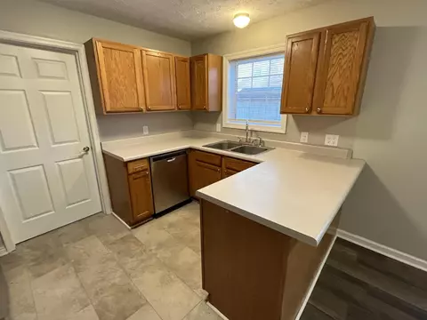 319 Gilbert St, Corbin, KY 40701 photo 2