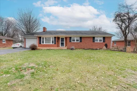 1021 Araphaho Trl, Frankfort, KY 40601