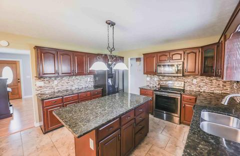 61 Autumn Drive Dr, Russell Springs, KY 42642