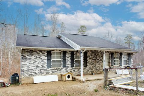 2226 Pilgrims Rest Rd, Mckee, KY 40447
