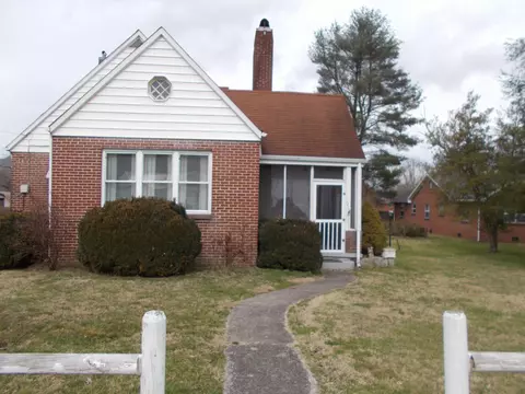 1212 W Winchester Ave, Middlesboro, KY 40965