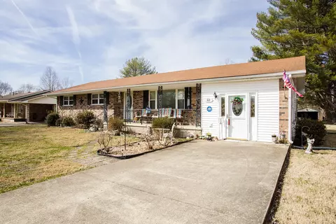 611 Riverview Dr, Stanton, KY 40380 photo 2