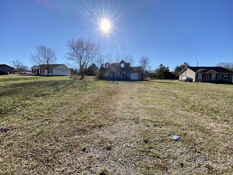 225 Military Rd, Cadiz, KY 42211