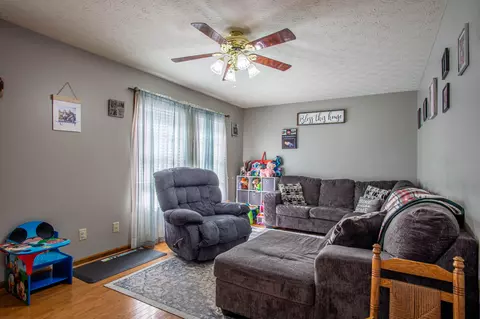 60 Carnation Dr, Corbin, KY 40701 photo 3