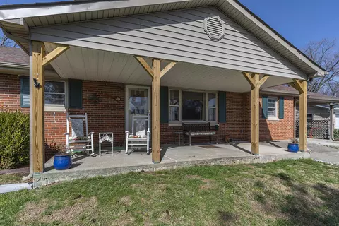 40 Baker Ct, Berea, KY 40403 photo 3
