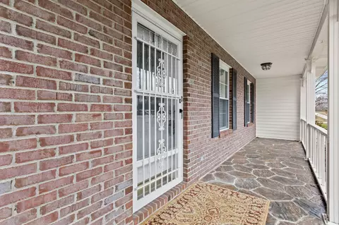 995 Ellington Loop Rd, Morehead, KY 40351 photo 2
