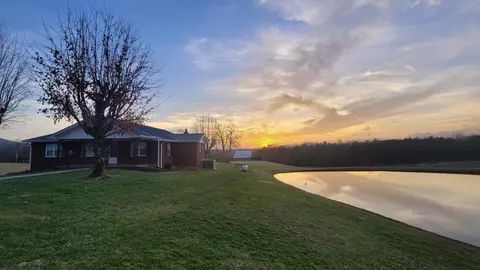 1549 3 C Rd, Williamsburg, KY 40769