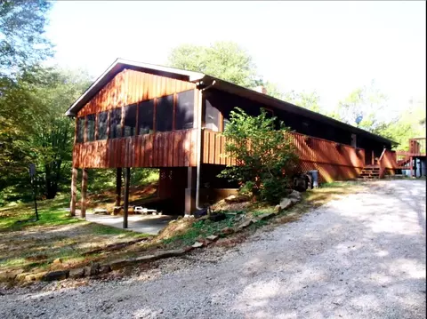 330 Grassy Lick Rd, Morehead, KY 40351