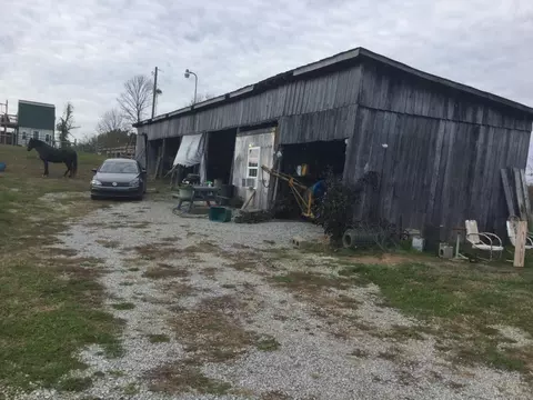 2051 Hall Simpson Rd, Loretto, KY 40037 photo 2