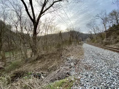 427 Diablock Rd, Hazard, KY 41701 photo 5