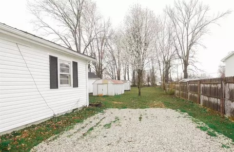 125 E Halls Rd, Stanton, KY 40380 photo 3