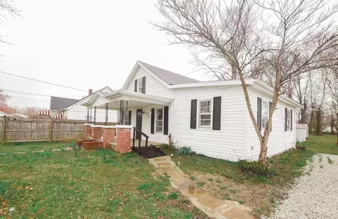 125 E Halls Rd, Stanton, KY 40380 photo 2