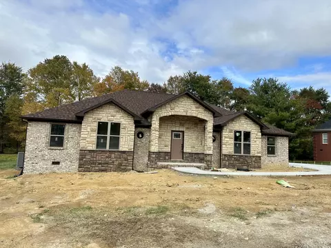 226 Deerfoot Dr, London, KY 40741