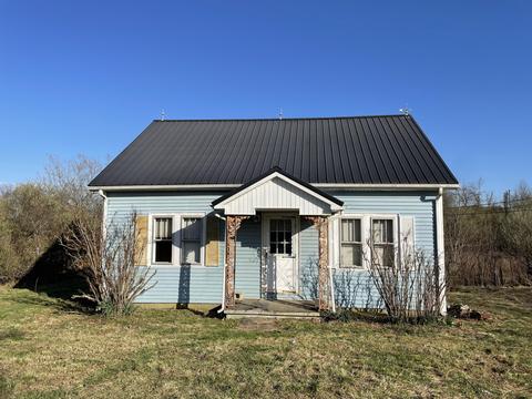 6702 Hwy 379, Russell Springs, KY 42642