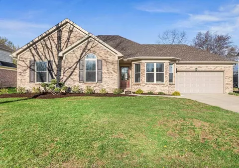 1034 Tyburn Ln, Frankfort, KY 40601