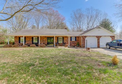 67 Combs Cir, London, KY 40744