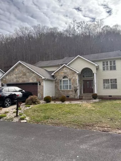 140 Stoney Brk, Van Lear, KY 41265 photo 2