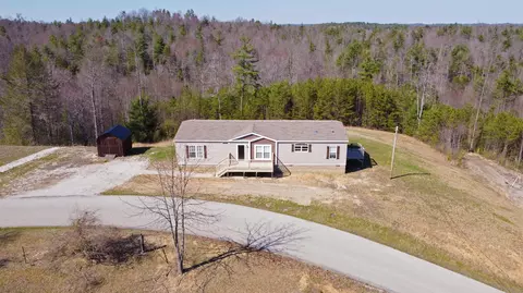 331 E Spencer Rd, Campton, KY 41301