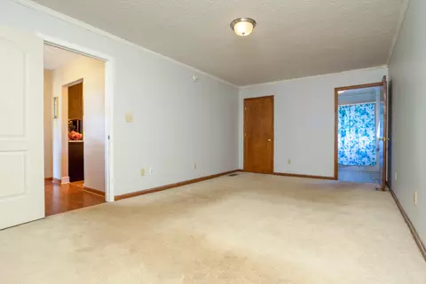 225 Castle Dr, Georgetown, KY 40324 photo 8