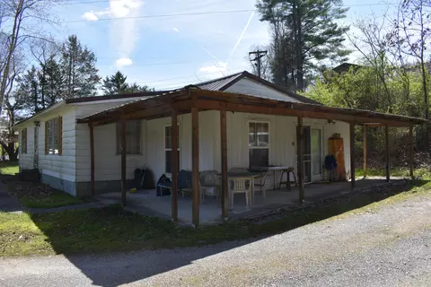 1315 N 25th St, Middlesboro, KY 40965
