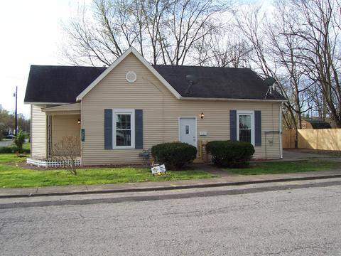 302 Shuck Ave, Lebanon, KY 40033