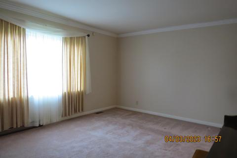 556 E Main St, Lynch, KY 40855 photo 2