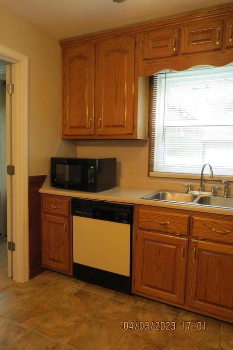 556 E Main St, Lynch, KY 40855 photo 19