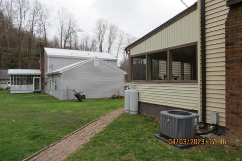 556 E Main St, Lynch, KY 40855 photo 129