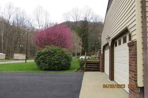 556 E Main St, Lynch, KY 40855 photo 96