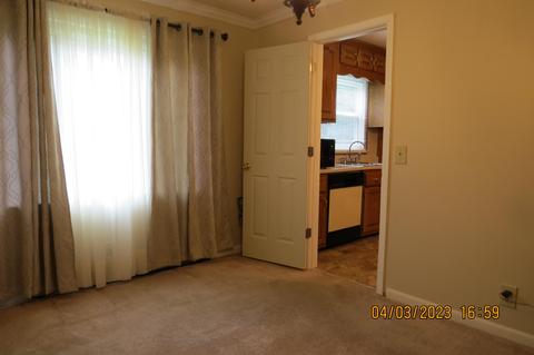 556 E Main St, Lynch, KY 40855 photo 9