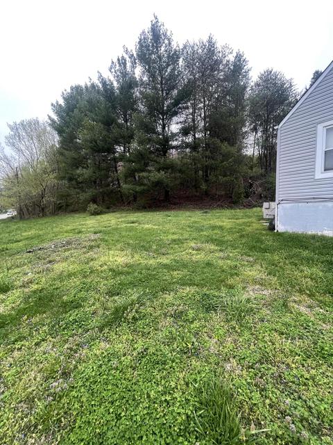2047 Evergreen Rd, Flat Lick, KY 40935 photo 2