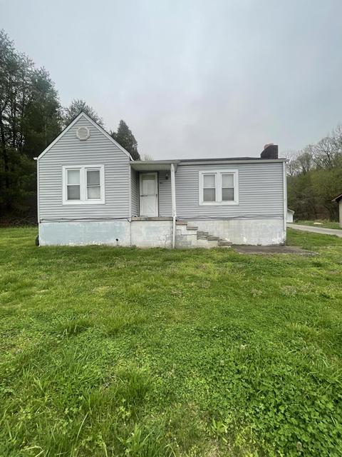 2047 Evergreen Rd, Flat Lick, KY 40935 photo 1