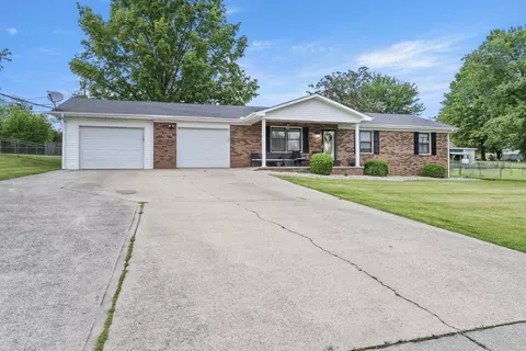 232 Apache Dr, Berea, KY 40403 photo 3