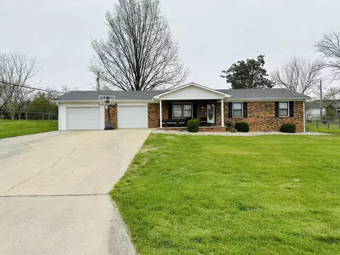 232 Apache Dr, Berea, KY 40403